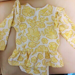 Monica + Andy Girls Yellow Long Sleeve Bodysuit 9-12 Months